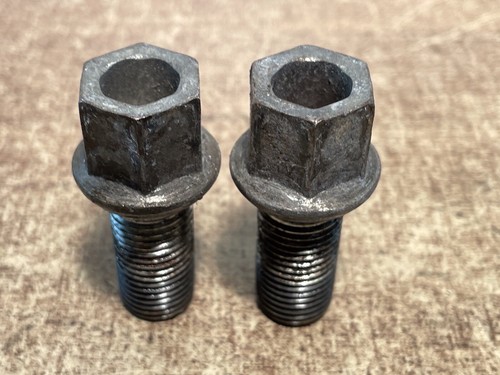 Audi 2010 wheel nuts x - wheel,